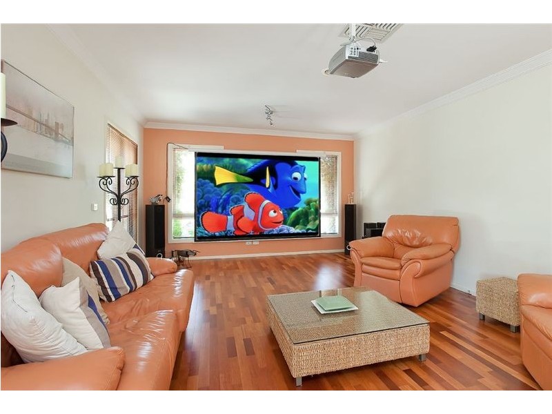 2 St Ives Drive, Narre Warren South VIC 3805