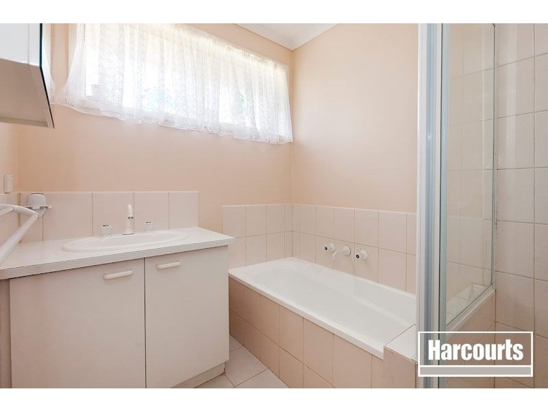 8 Hamilton, Cranbourne North VIC 3977
