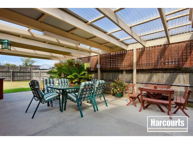 8 Hamilton, Cranbourne North VIC 3977
