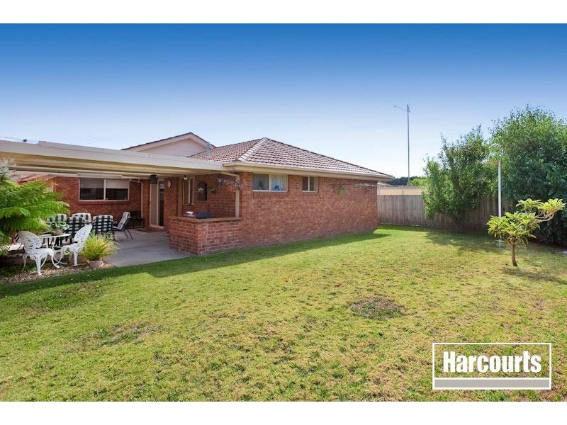 8 Hamilton, Cranbourne North VIC 3977