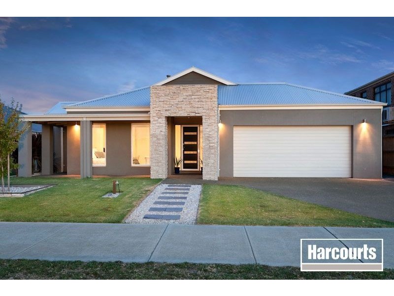 152 Berwick Springs Promenade, Narre Warren South VIC 3805