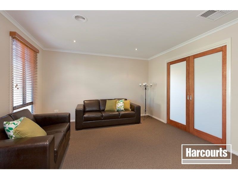 61 Wood Road, Narre Warren South VIC 3805