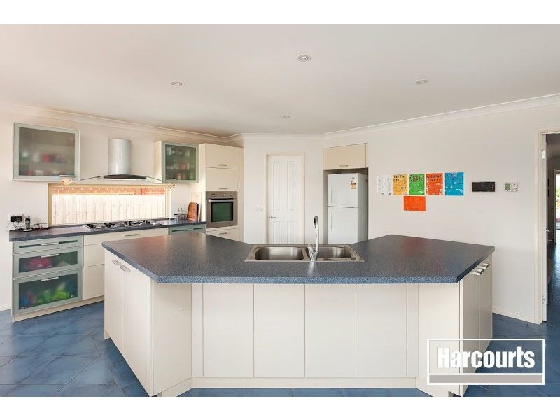 54 Parkwood Avenue, Narre Warren South VIC 3805