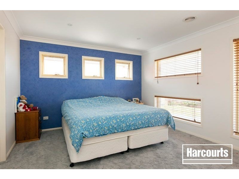 54 Parkwood Avenue, Narre Warren South VIC 3805