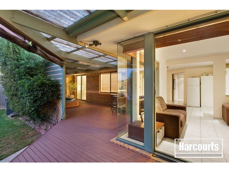 11 England Walk, Narre Warren South VIC 3805