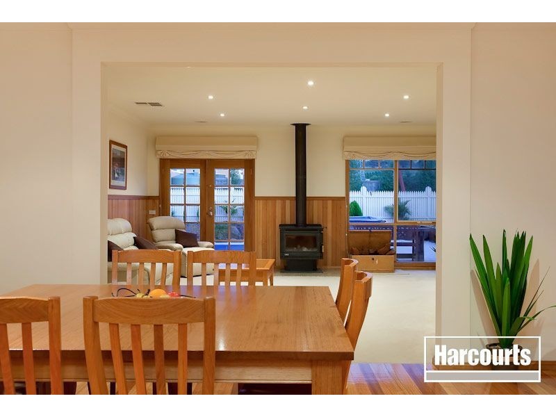 10 Rose Garden Court, Narre Warren North VIC 3804