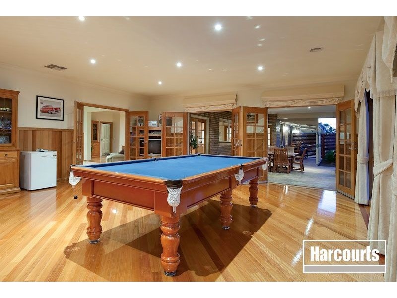 10 Rose Garden Court, Narre Warren North VIC 3804