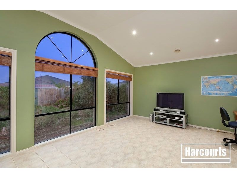 14 Sydney Street, Narre Warren South VIC 3805