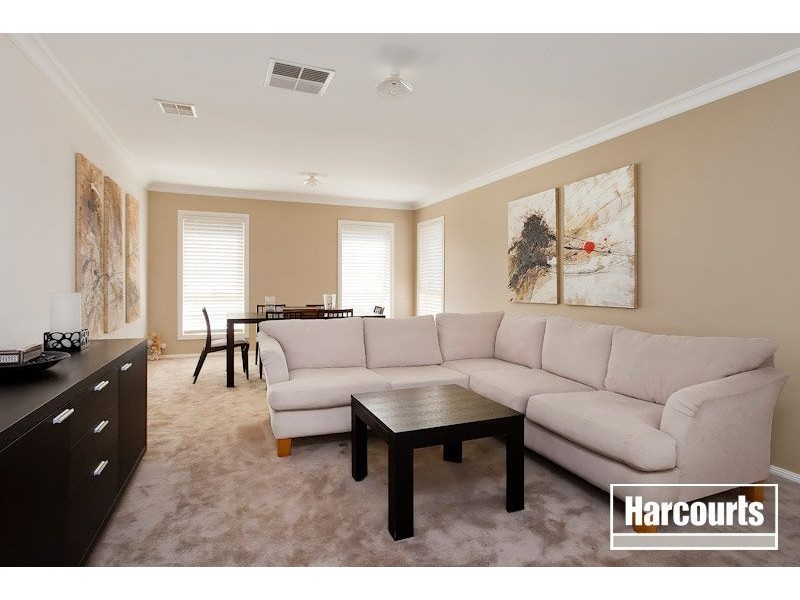 138 Berwick Springs Promenade, Narre Warren South VIC 3805