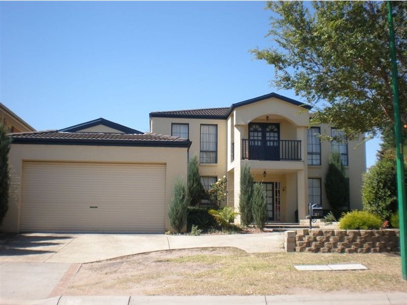 27 Galloway Drive, Narre Warren South VIC 3805