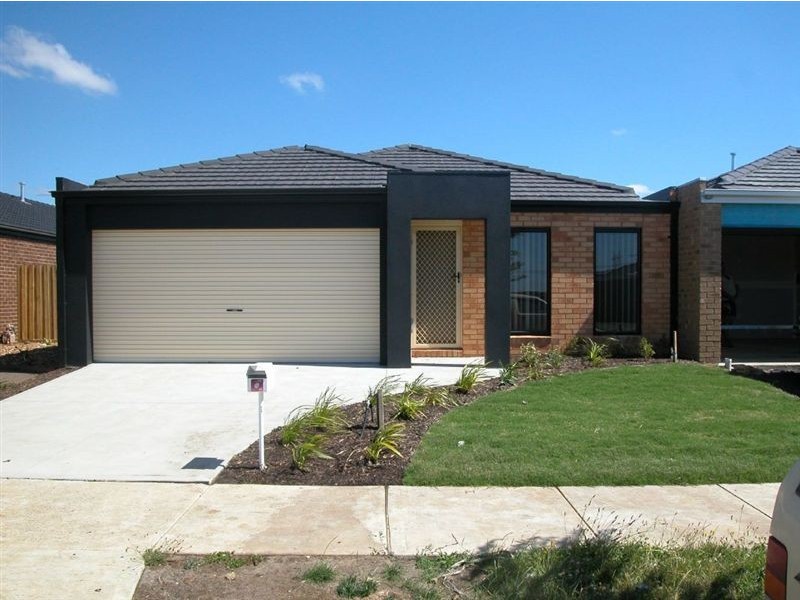 23 Phoenix Avenue, Cranbourne VIC 3977