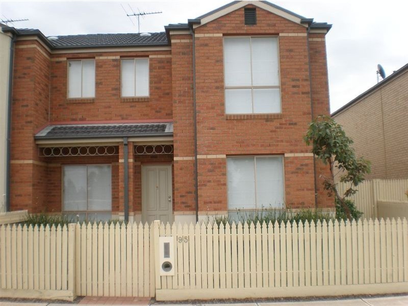 95 Golden Grove, Narre Warren South VIC 3805