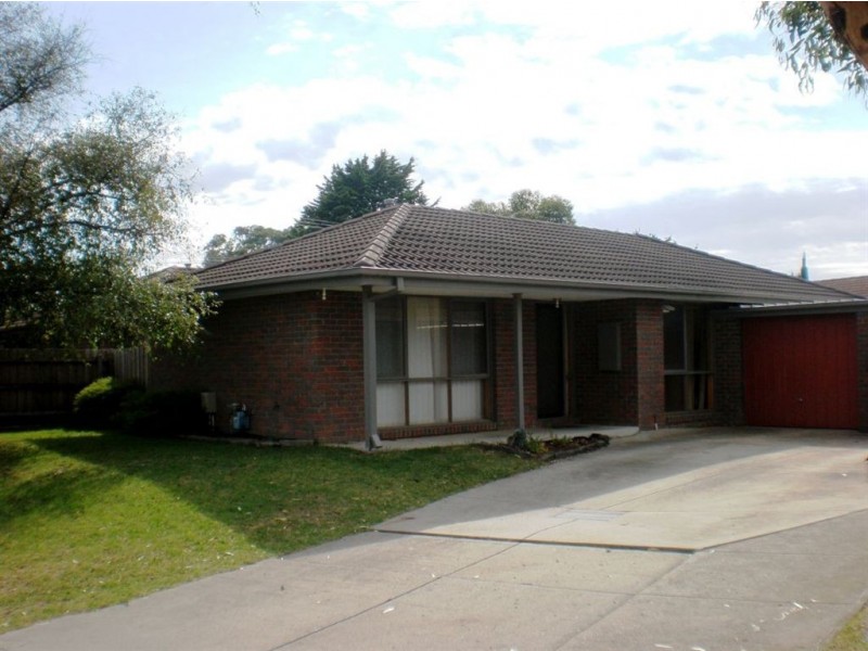 2/26 Elizabeth Street, Cranbourne North VIC 3977