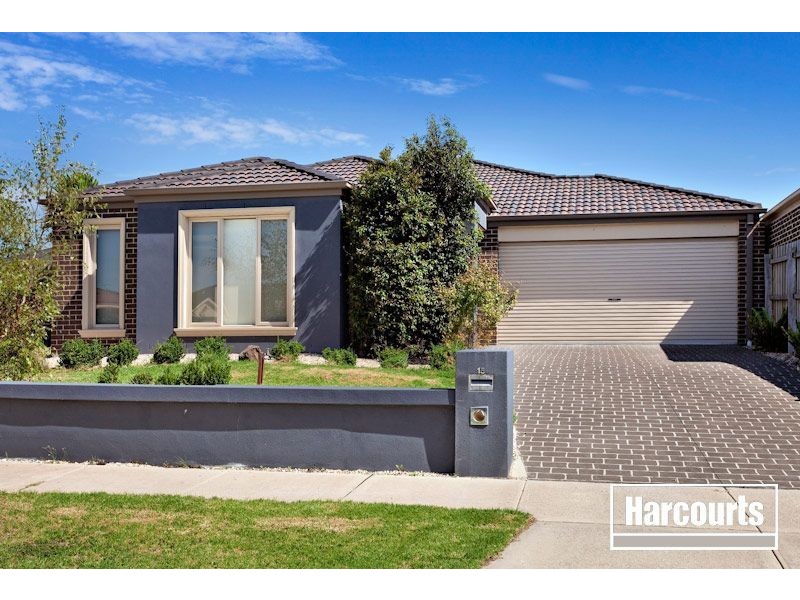 15 Magnolia Drive, Narre Warren South VIC 3805