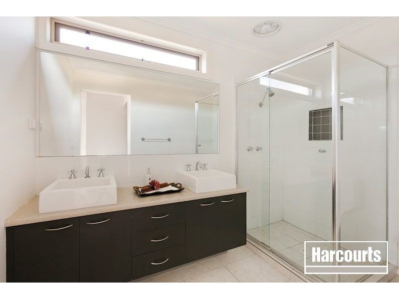 15 Magnolia Drive, Narre Warren South VIC 3805