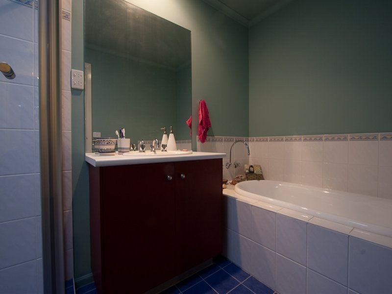 82 Seebeck Drive, Narre Warren South VIC 3805