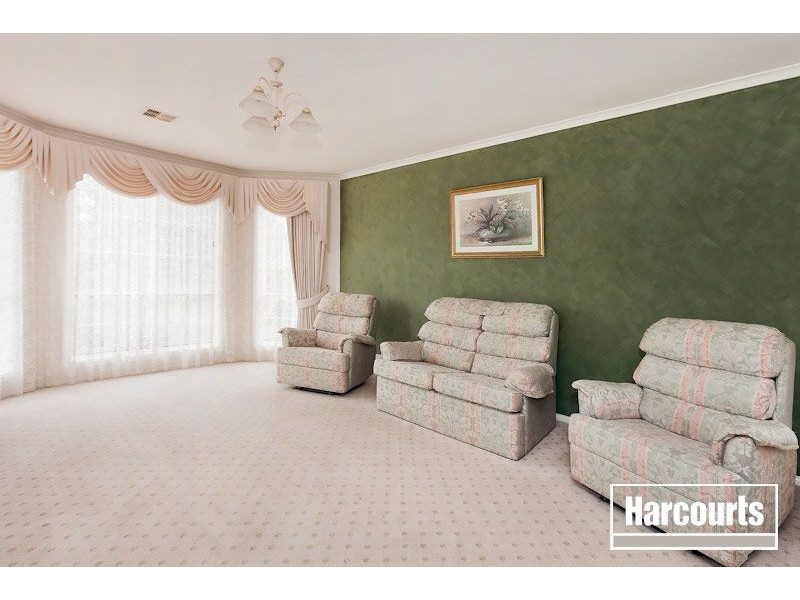 17 Hillrise Close, Narre Warren South VIC 3805