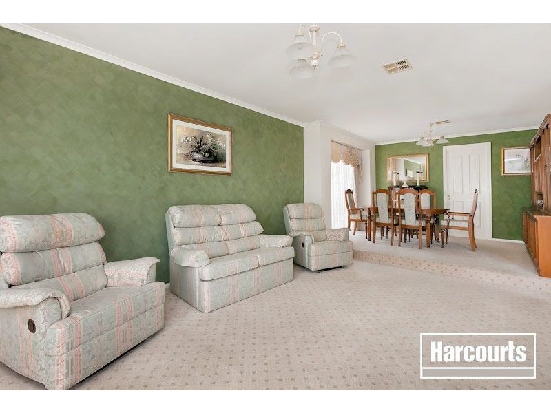 17 Hillrise Close, Narre Warren South VIC 3805