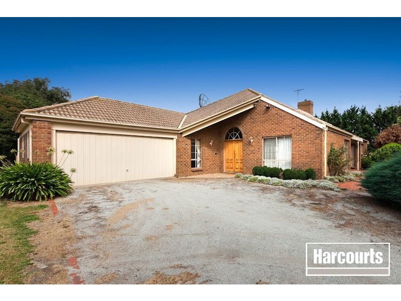 1 Hillsmeade Drive, Narre Warren South VIC 3805