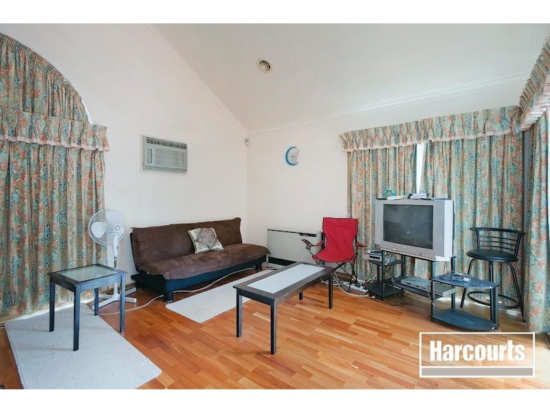 1 Hillsmeade Drive, Narre Warren South VIC 3805