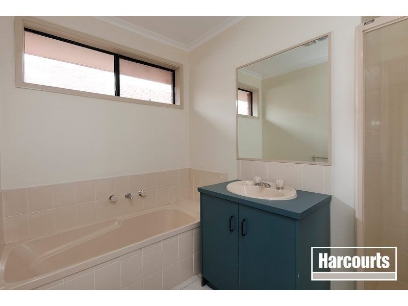 4 Hedgerow Court, Narre Warren South VIC 3805