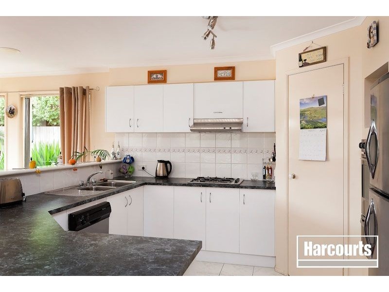 10 Bancroft Avenue, Narre Warren South VIC 3805