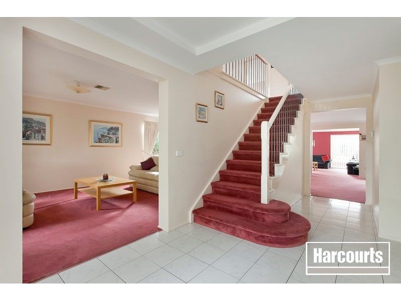 10 Bancroft Avenue, Narre Warren South VIC 3805