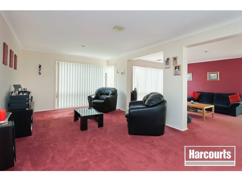 10 Bancroft Avenue, Narre Warren South VIC 3805