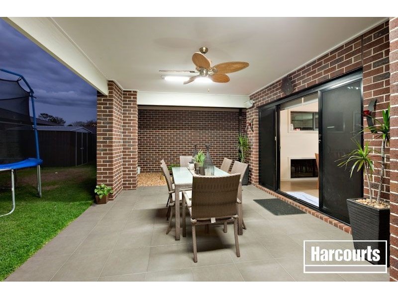 38 Bronson Circuit, Cranbourne North VIC 3977