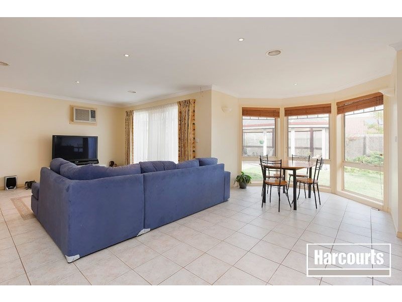 45 Langbourne Drive, Narre Warren South VIC 3805