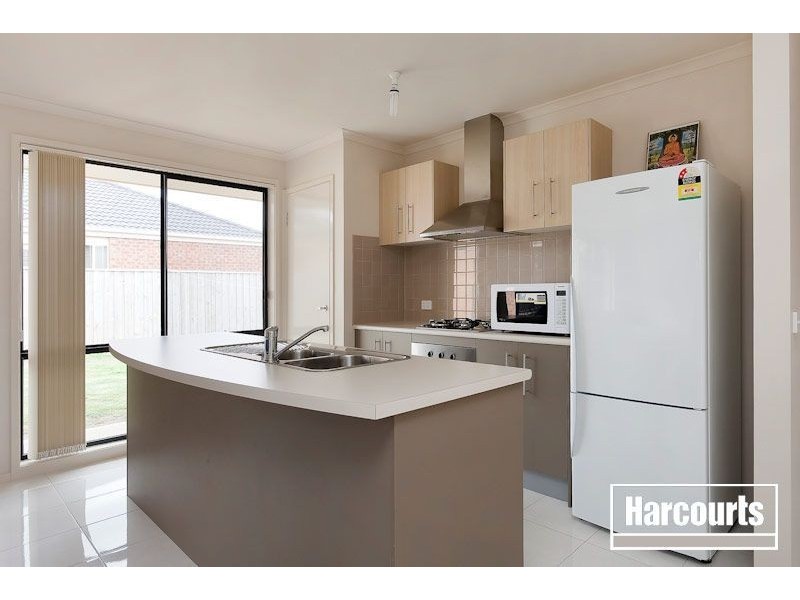 158 Rosebank Drive, Cranbourne North VIC 3977