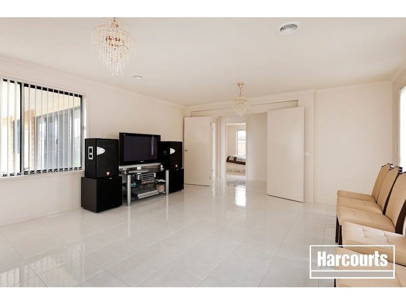 158 Rosebank Drive, Cranbourne North VIC 3977