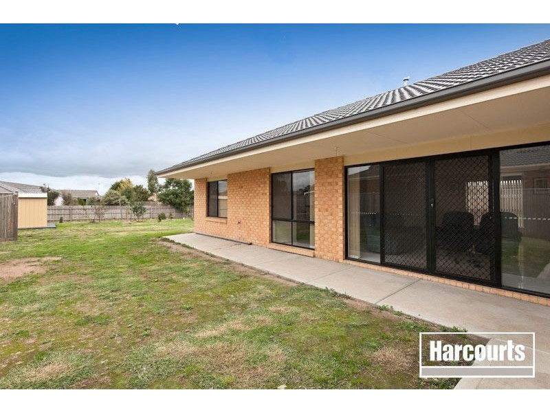 158 Rosebank Drive, Cranbourne North VIC 3977