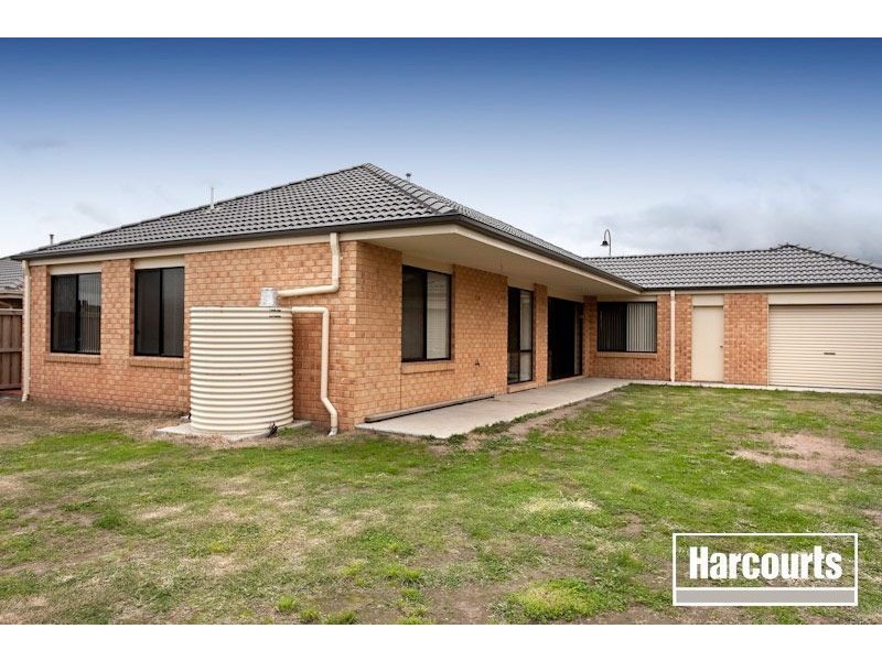 158 Rosebank Drive, Cranbourne North VIC 3977