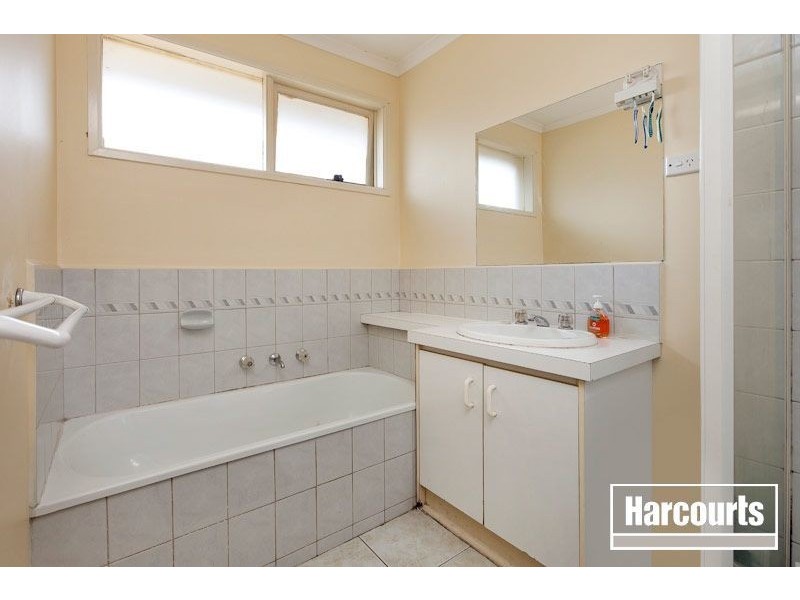 6 Pauline Court, Hampton Park VIC 3976