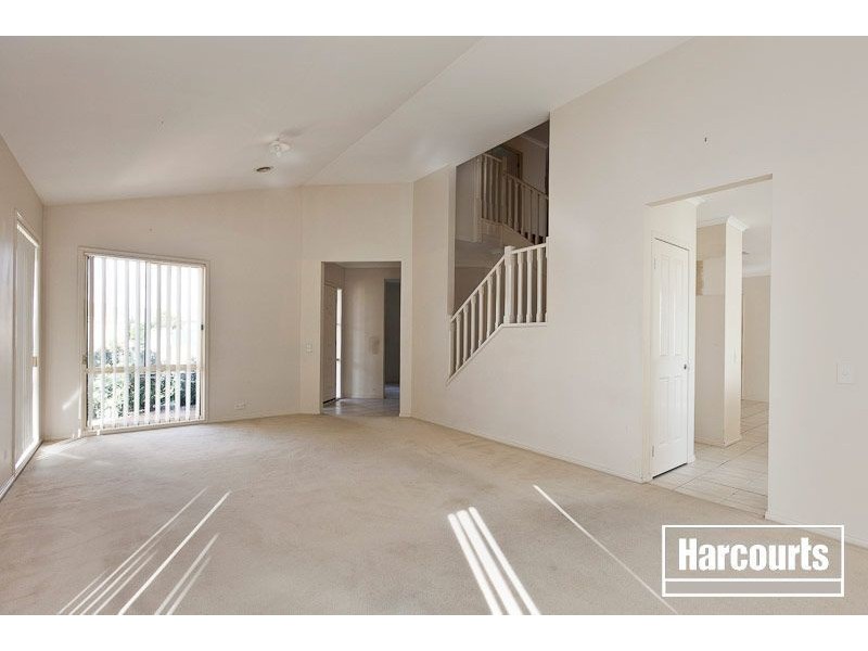 10 Croxley Place, Narre Warren South VIC 3805