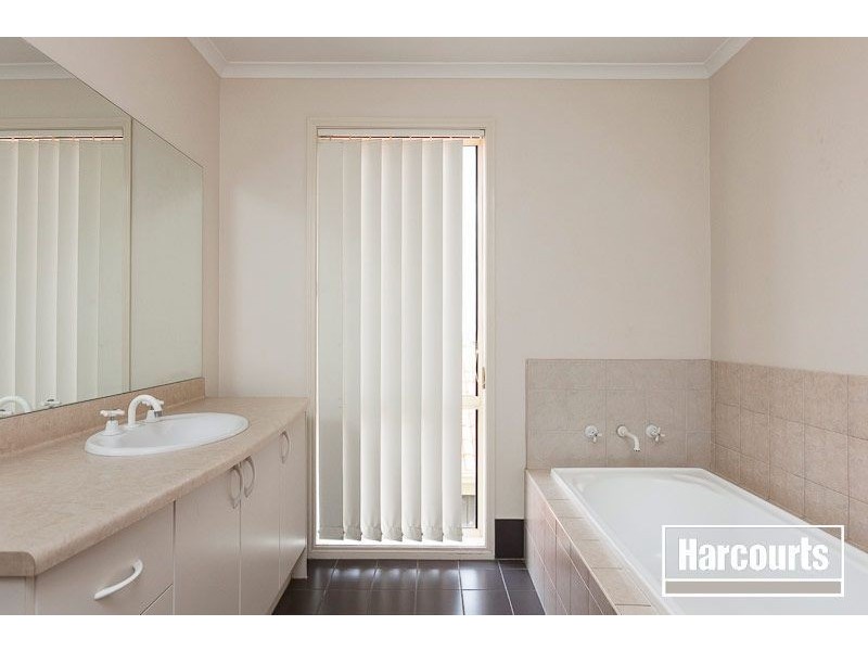 10 Croxley Place, Narre Warren South VIC 3805