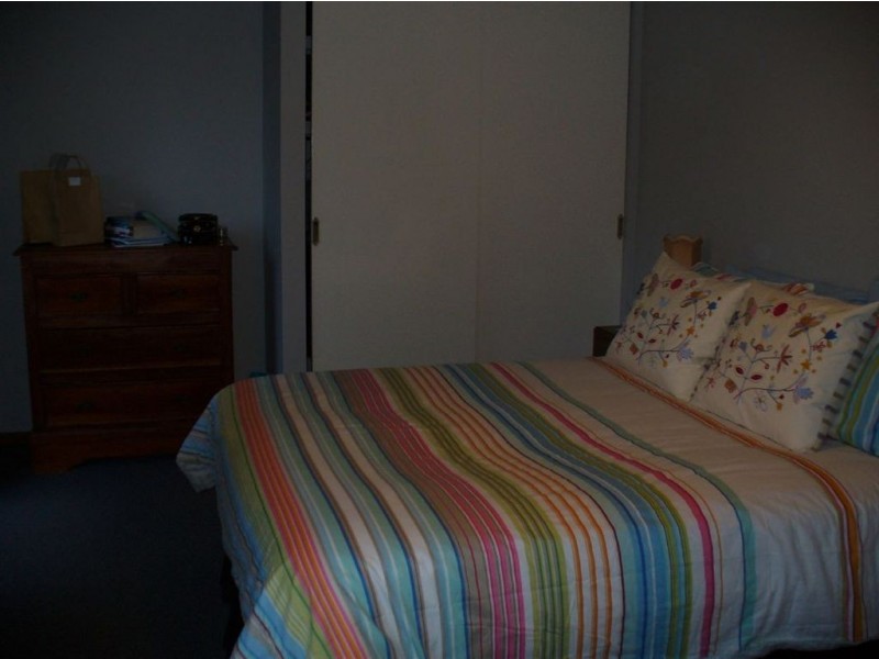 4 Eyre Court, Cranbourne North VIC 3977