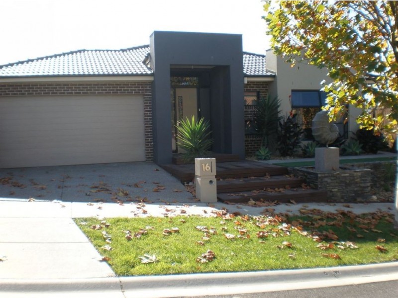 16 Trafalgar Court, Narre Warren South VIC 3805