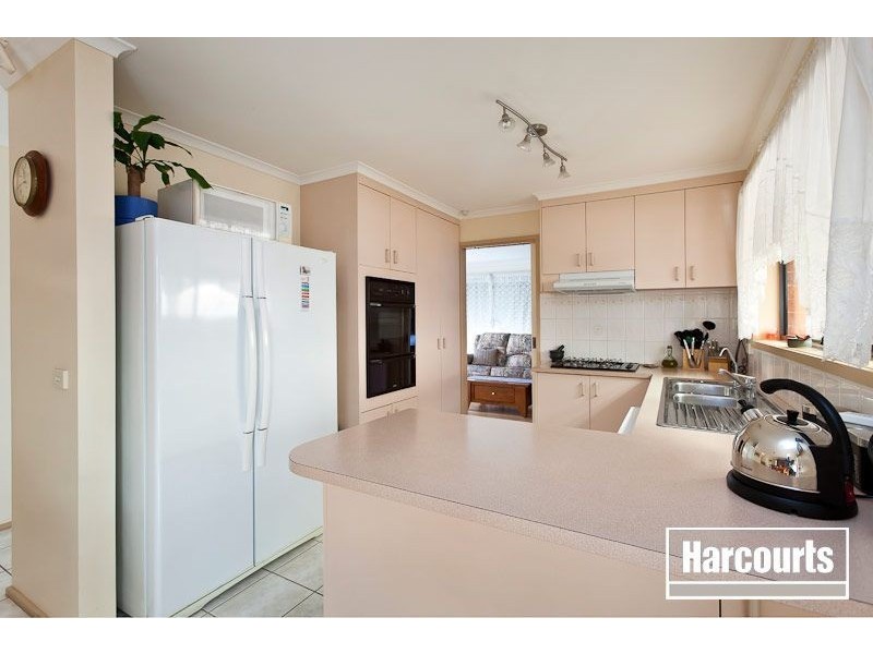 5 Harmon Close, Berwick VIC 3806