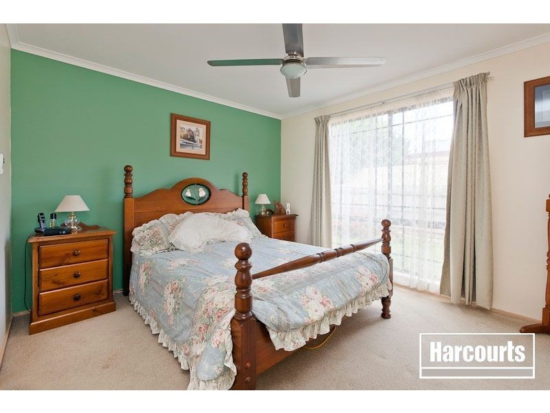 5 Harmon Close, Berwick VIC 3806