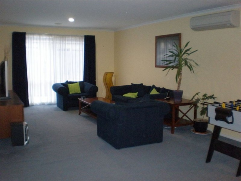 14 Oliver Court, Narre Warren South VIC 3805