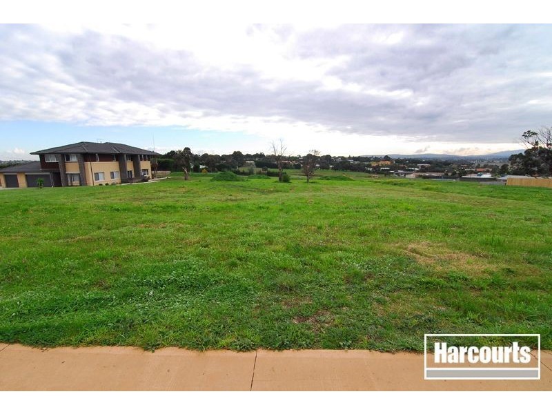 6 College Drive, Narre Warren South VIC 3805