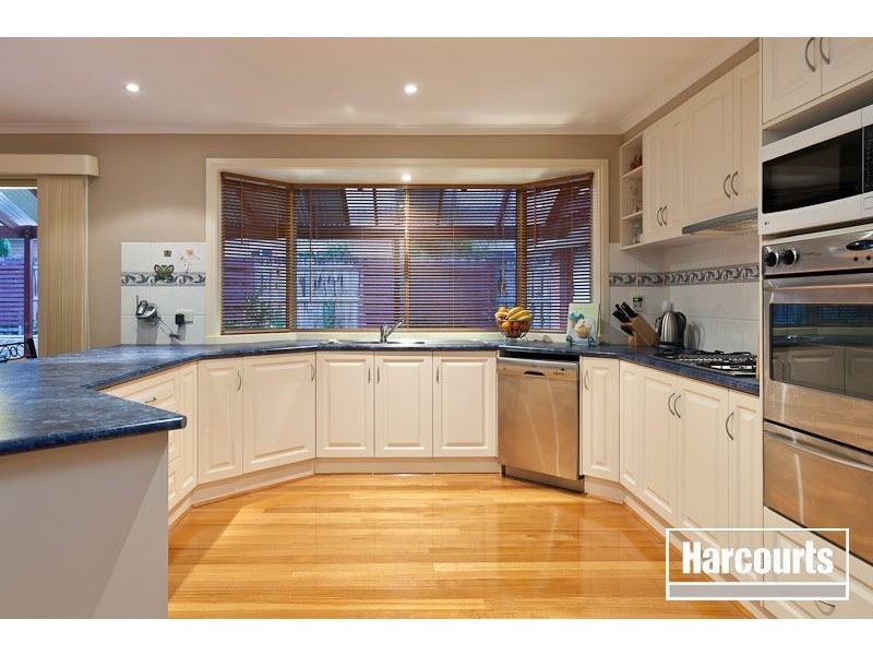 73 Robinswood  Parade, Narre Warren South VIC 3805