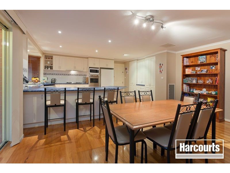 73 Robinswood  Parade, Narre Warren South VIC 3805