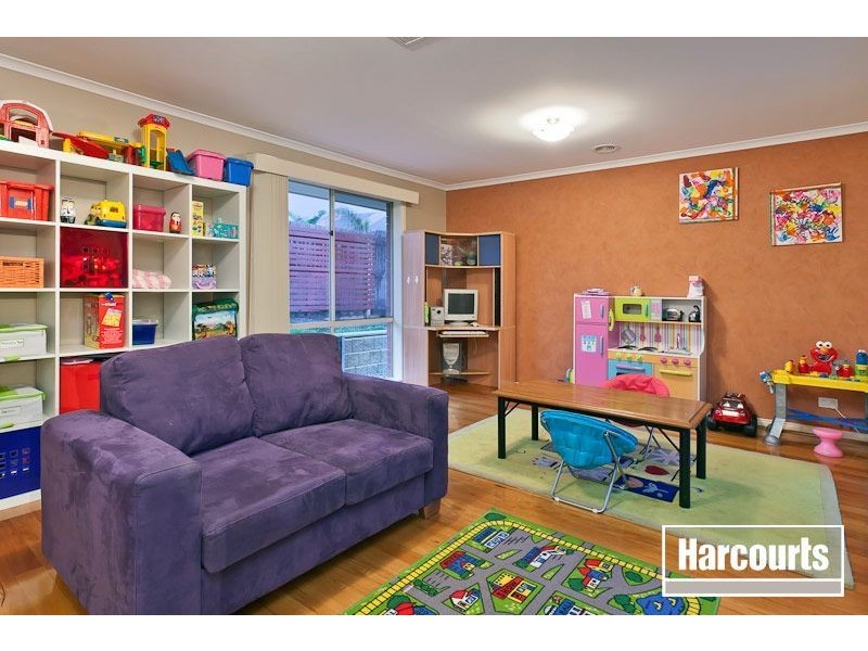 73 Robinswood  Parade, Narre Warren South VIC 3805