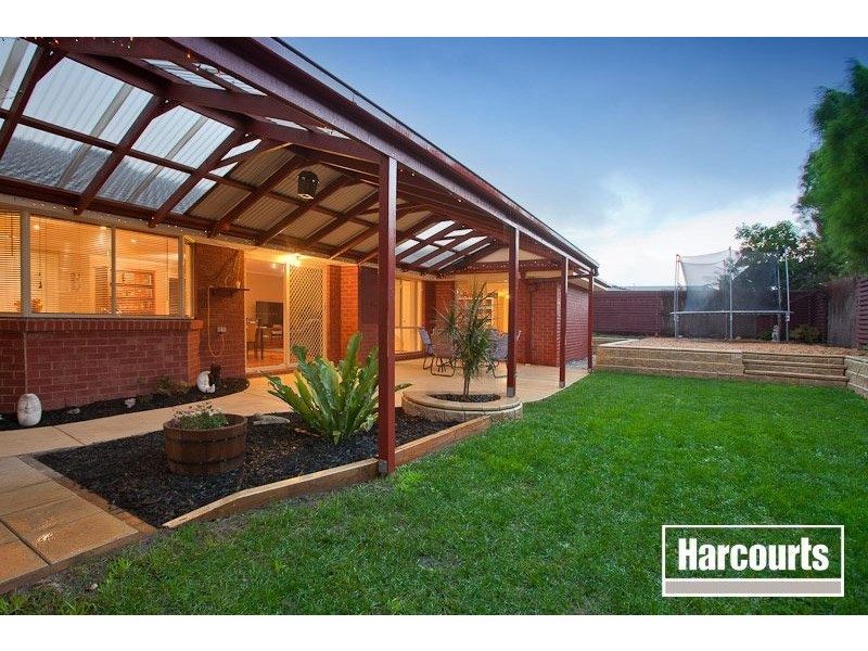 73 Robinswood  Parade, Narre Warren South VIC 3805