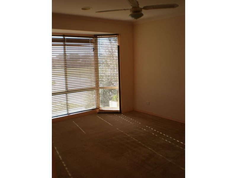 64 Tangerine Drive, Narre Warren South VIC 3805