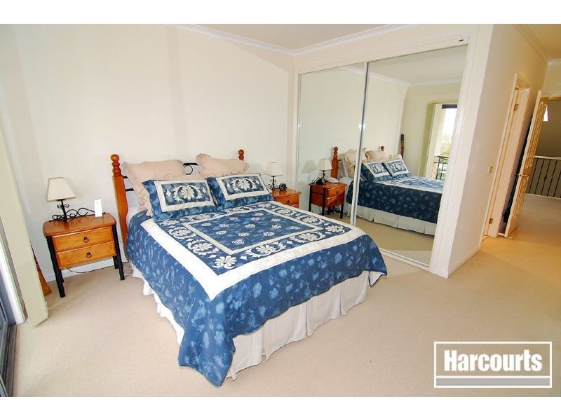 13/18-26 Marlesford Crescent, Berwick VIC 3806