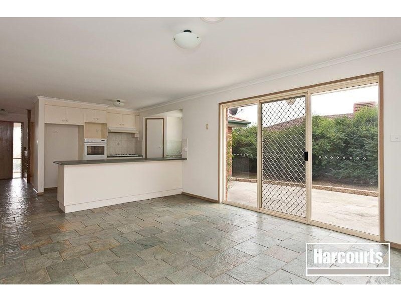 71 Bemersyde Drive, Berwick VIC 3806